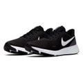 Tênis Nike Revolution 5 Masculino - Preto e Branco